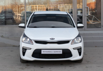 Подержанный автомобиль Kia Rio Sedan 2020 года (2 фото)