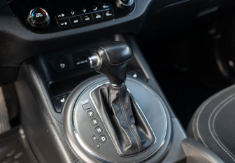 Подержанный автомобиль Kia Sportage 2011 года (15 фото)