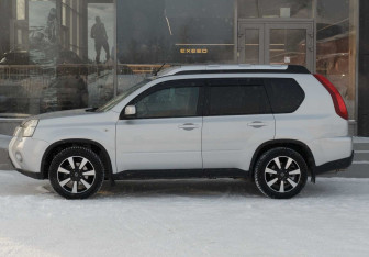 Подержанный автомобиль Nissan X-Trail 2013 года (8 фото)