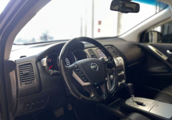 Подержанный автомобиль Nissan Murano Suv 2015 года (12 фото)