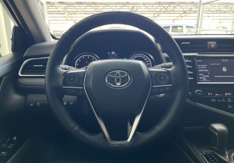 Подержанный автомобиль Toyota Camry Sedan 2018 года (11 фото)