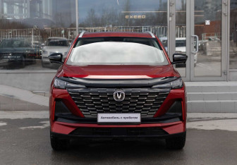 Подержанный автомобиль Changan CS55PLUS 2023 года (2 фото)