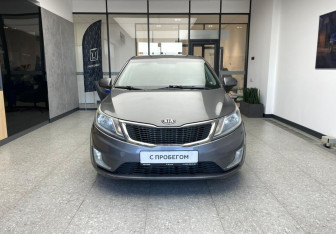Подержанный автомобиль Kia Rio Hatchback 2012 года (3 фото)