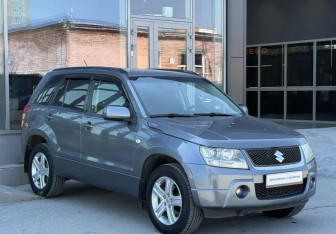 Подержанный автомобиль Suzuki Grand Vitara 2007 года (3 фото)