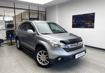 Подержанный автомобиль Honda CR-V 2008 года (4 фото)