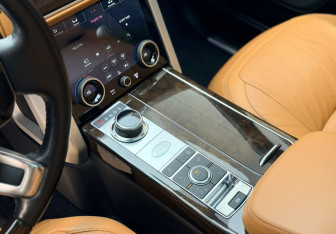Подержанный автомобиль Land Rover Range Rover 2019 года (10 фото)