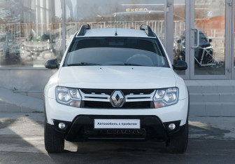 Подержанный автомобиль Renault Duster 2018 года (2 фото)