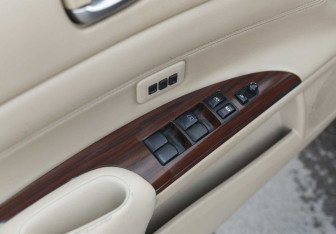 Подержанный автомобиль Nissan Teana 2008 года (16 фото)