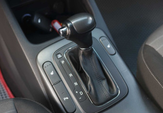 Подержанный автомобиль Kia Cerato Sedan 2013 года (15 фото)