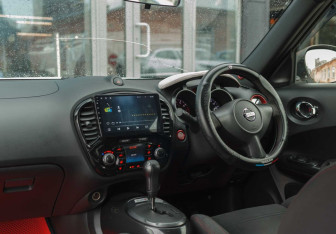 Подержанный автомобиль Nissan Juke Nismo 2014 года (10 фото)