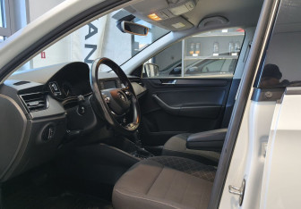 Подержанный автомобиль Skoda Rapid Liftback 2020 года (9 фото)