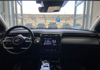 Подержанный автомобиль Hyundai Tucson 2022 года (13 фото)