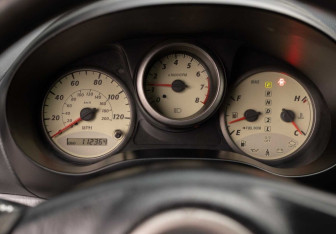 Подержанный автомобиль Toyota RAV4 2001 года (12 фото)