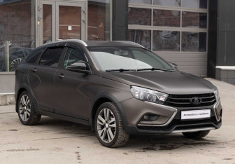 Подержанный автомобиль LADA (ВАЗ) Vesta Wagon 2022 года (3 фото)