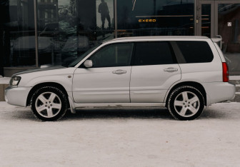 Подержанный автомобиль Subaru Forester Suv 2002 года (8 фото)