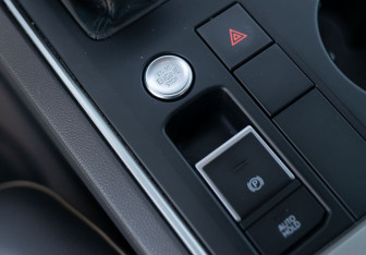 Подержанный автомобиль Volkswagen Touareg 2021 года (16 фото)