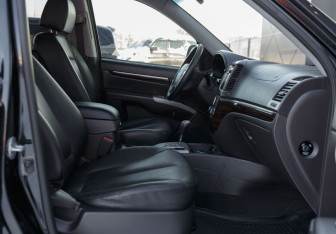 Подержанный автомобиль Hyundai Santa Fe 2011 года (19 фото)