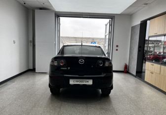 Подержанный автомобиль Mazda 3 Sedan 2008 года (5 фото)