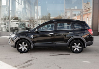 Подержанный автомобиль Chevrolet Captiva 2008 года (8 фото)