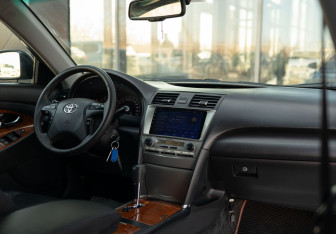 Подержанный автомобиль Toyota Camry Sedan 2010 года (10 фото)