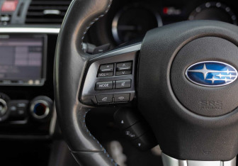 Подержанный автомобиль Subaru Levorg 2014 года (12 фото)