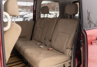 Подержанный автомобиль Nissan Serena Minivan 2009 года (19 фото)