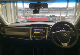 Подержанный автомобиль Toyota Corolla Wagon 2014 года (12 фото)