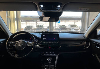 Подержанный автомобиль Kia Seltos 2021 года (9 фото)