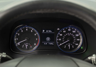 Подержанный автомобиль Hyundai Kona 2018 года (13 фото)