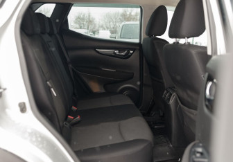 Подержанный автомобиль Nissan Qashqai 2017 года (16 фото)