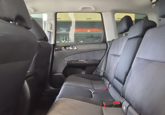 Подержанный автомобиль Subaru Forester Suv 2008 года (12 фото)