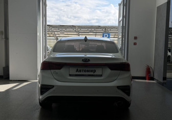 Подержанный автомобиль Kia K3 Sedan 2018 года (5 фото)