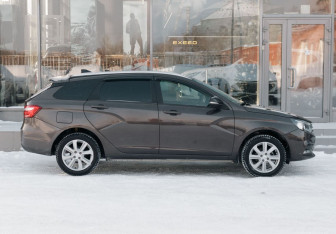 Подержанный автомобиль LADA (ВАЗ) Vesta Wagon 2021 года (4 фото)