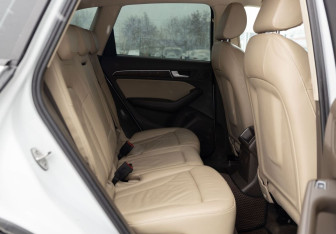 Подержанный автомобиль Audi Q5 2012 года (18 фото)