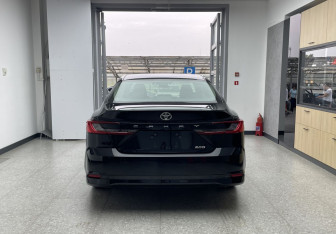 Новый Toyota Camry Sedan 2024 (5 фото)