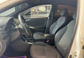 Подержанный автомобиль Hyundai Solaris Sedan 2015 года (9 фото)