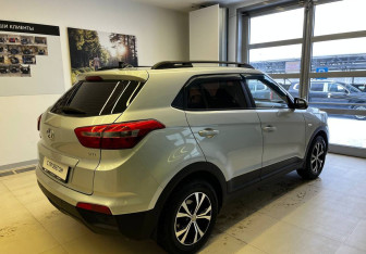 Подержанный автомобиль Hyundai Creta 2018 года (5 фото)