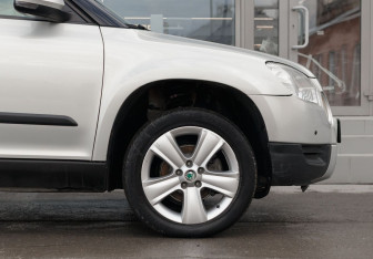 Подержанный автомобиль Skoda Yeti 2013 года (9 фото)