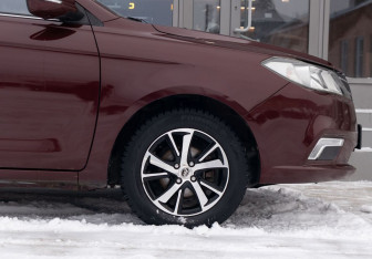 Подержанный автомобиль Lifan Solano 2017 года (9 фото)