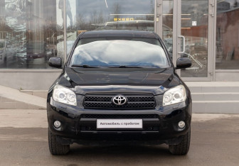 Подержанный автомобиль Toyota RAV4 2006 года (2 фото)
