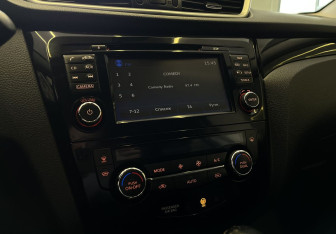 Подержанный автомобиль Nissan Qashqai 2017 года (12 фото)