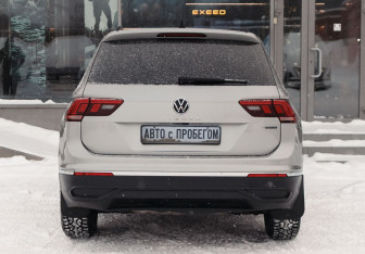 Подержанный автомобиль Volkswagen Tiguan 2021 года (6 фото)