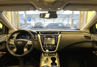 Подержанный автомобиль Nissan Murano Suv 2017 года (10 фото)