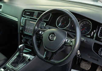 Подержанный автомобиль Volkswagen Golf Wagon 2013 года (11 фото)