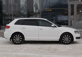 Подержанный автомобиль Audi A3 Hatchback 2012 года (4 фото)