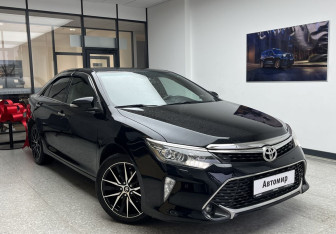 Подержанный автомобиль Toyota Camry Sedan 2017 года (3 фото)