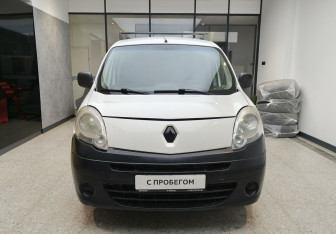 Подержанный автомобиль Renault Kangoo 2012 года (2 фото)