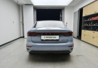 Подержанный автомобиль Geely Emgrand 2024 года (5 фото)