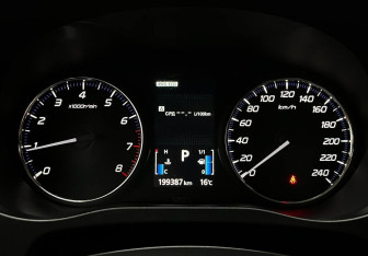 Подержанный автомобиль Mitsubishi Outlander 2013 года (16 фото)