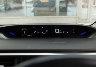 Подержанный автомобиль Honda Stepwgn 2016 года (13 фото)